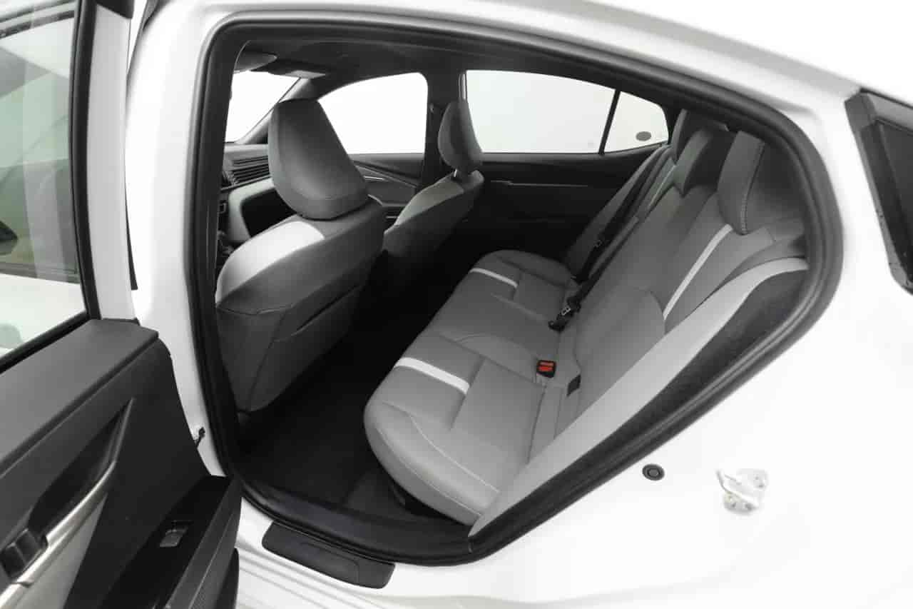 TOYOTA Camry - 9