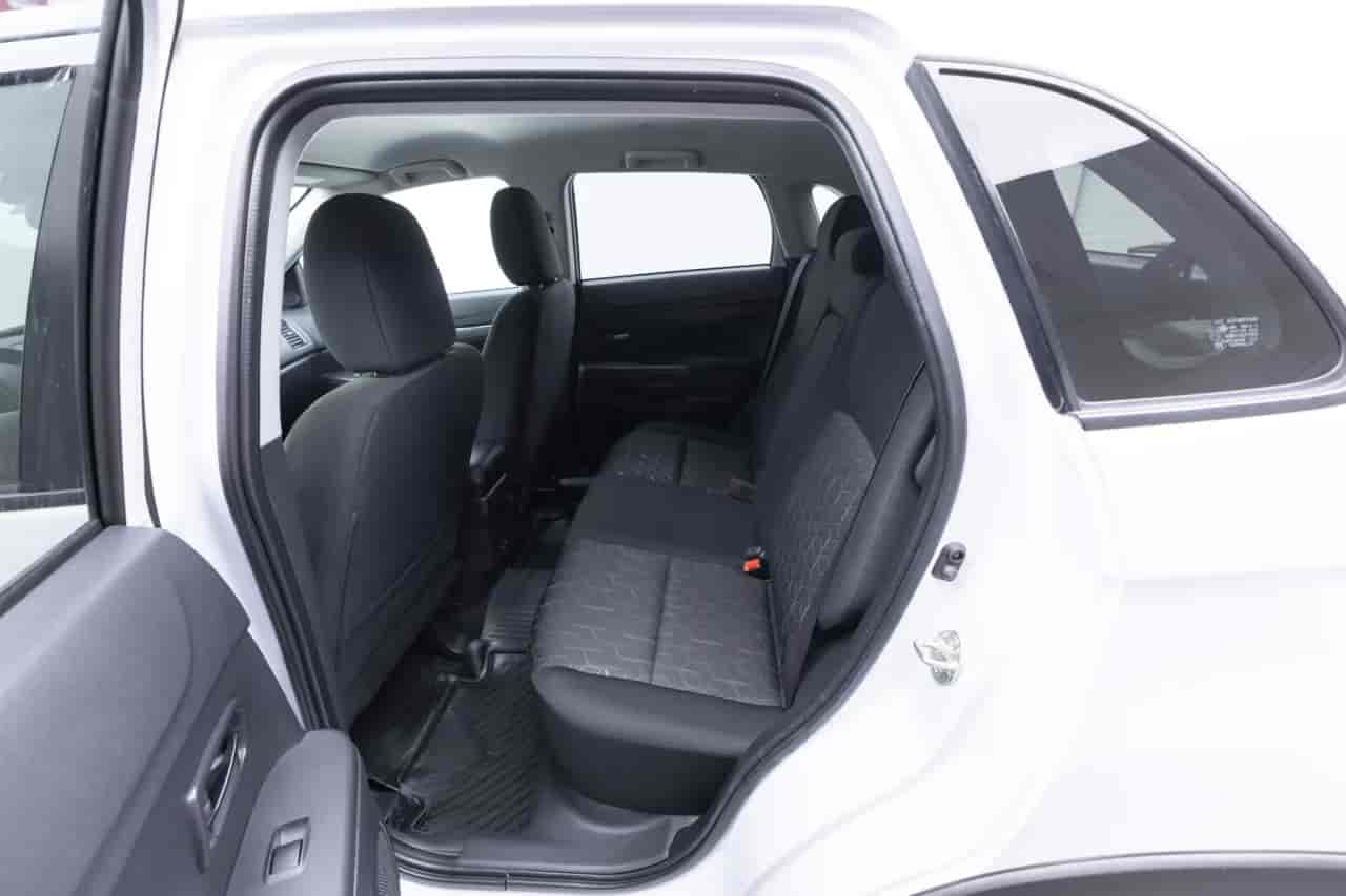 MITSUBISHI Outlander Sport - 8