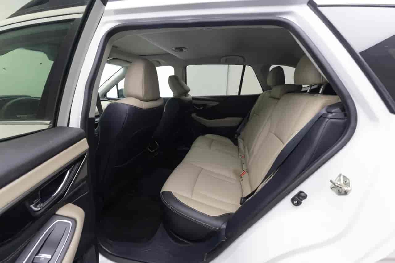 SUBARU Outback - 8