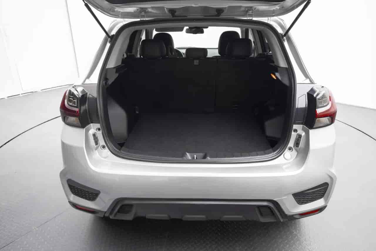 MITSUBISHI Outlander - 7