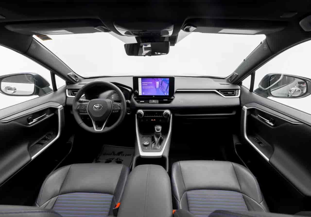 TOYOTA RAV4 - 8