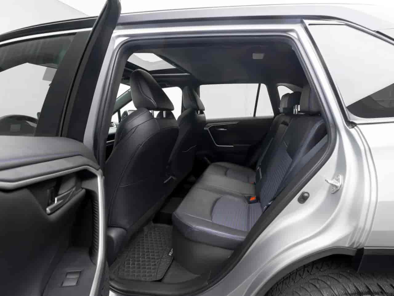 TOYOTA RAV4 - 9