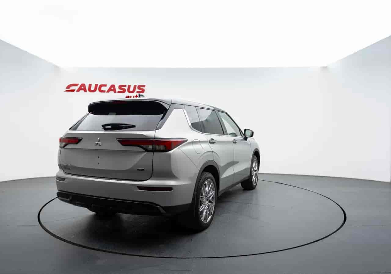 MITSUBISHI Outlander - 4