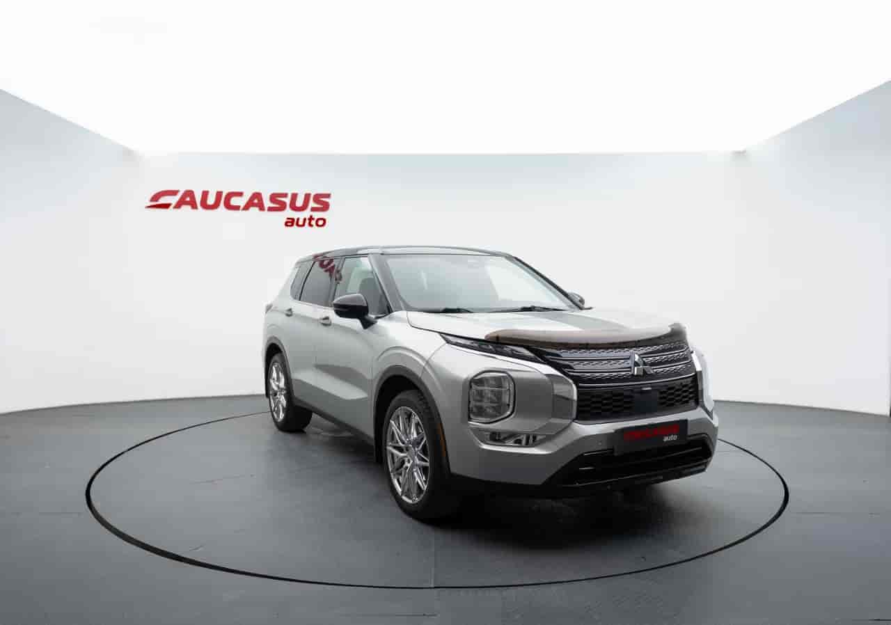 MITSUBISHI Outlander - 3