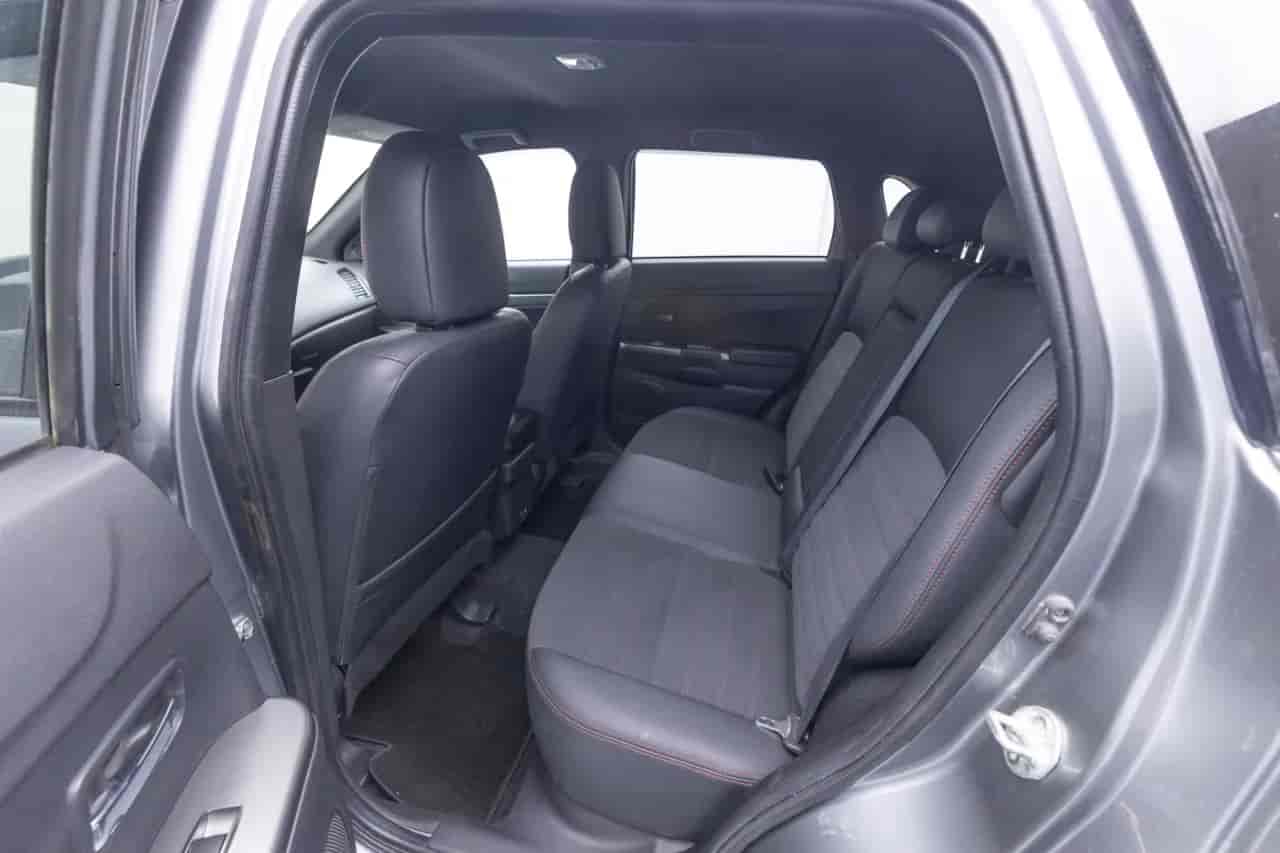 MITSUBISHI Outlander Sport - 8