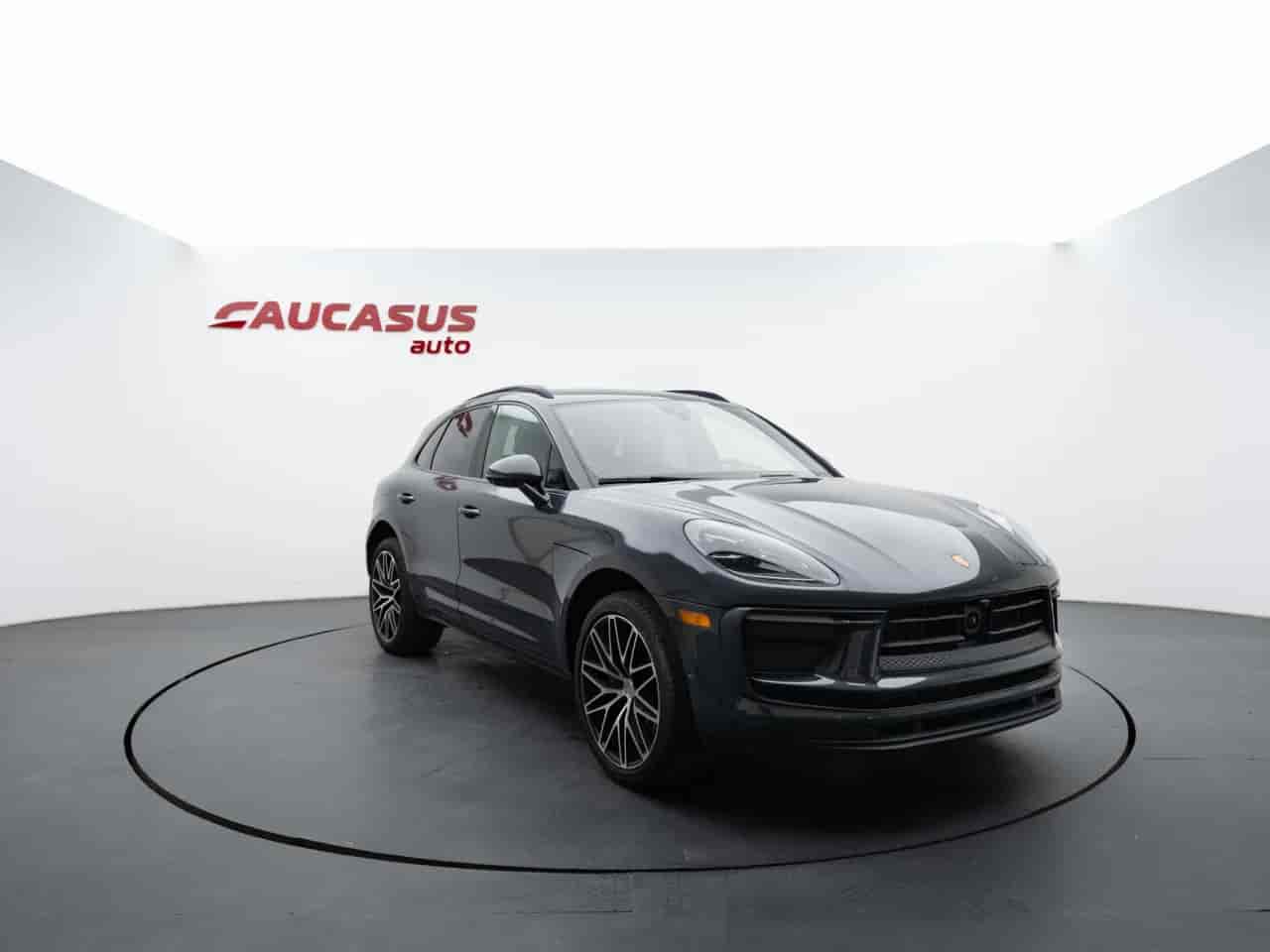 PORSCHE Macan - 3