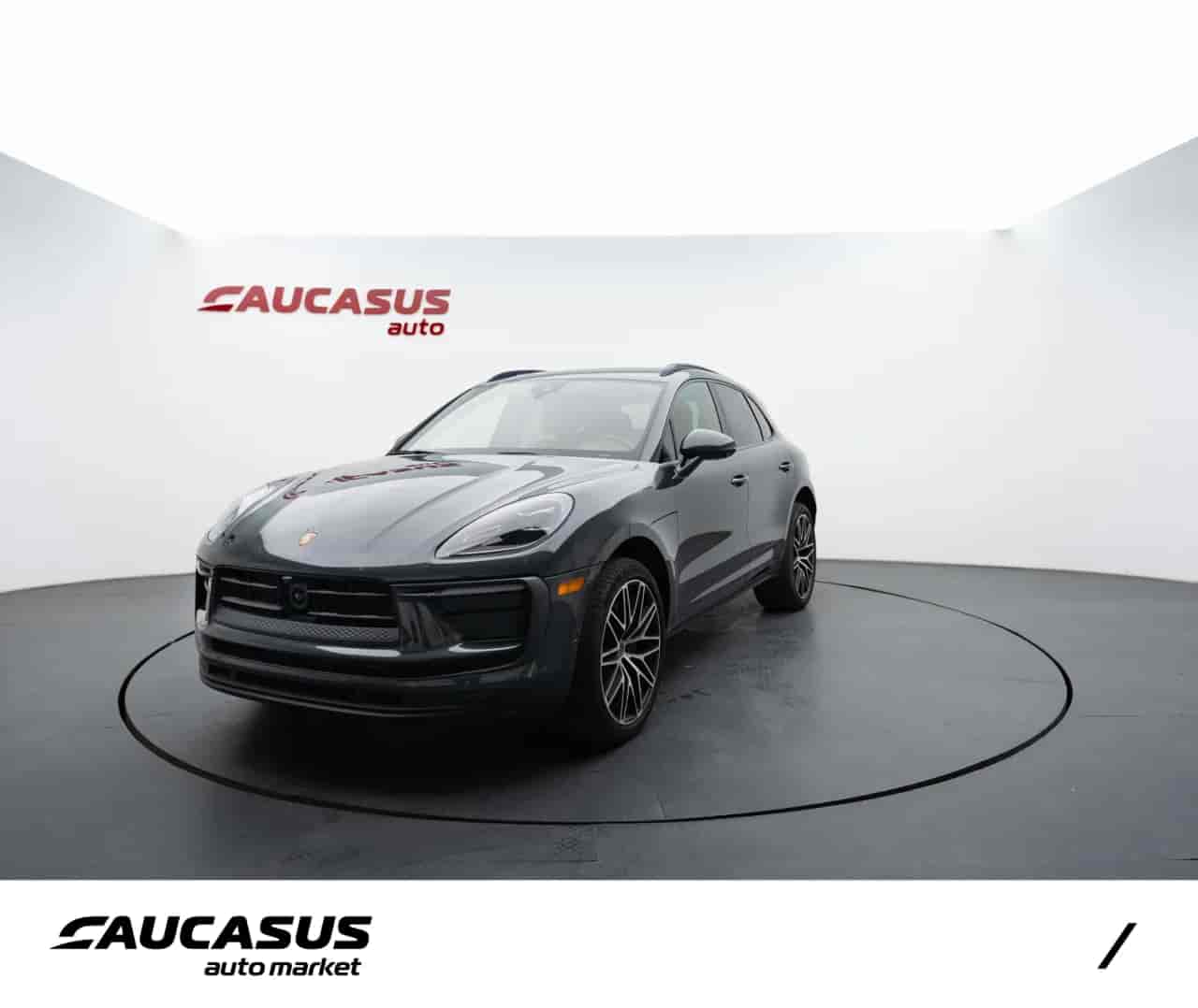 PORSCHE Macan - 1