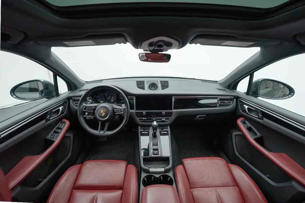 PORSCHE Macan - 9