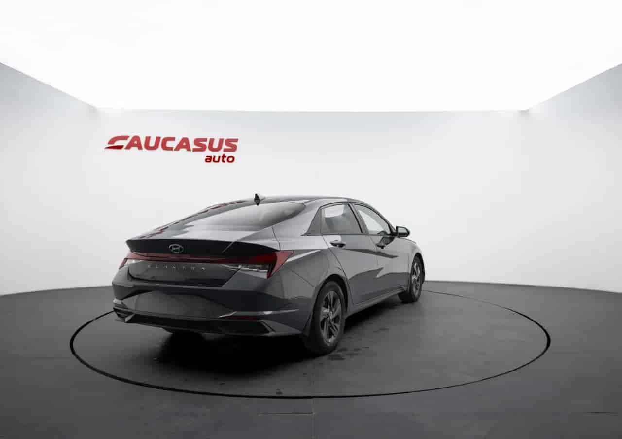 HYUNDAI Elantra - 6