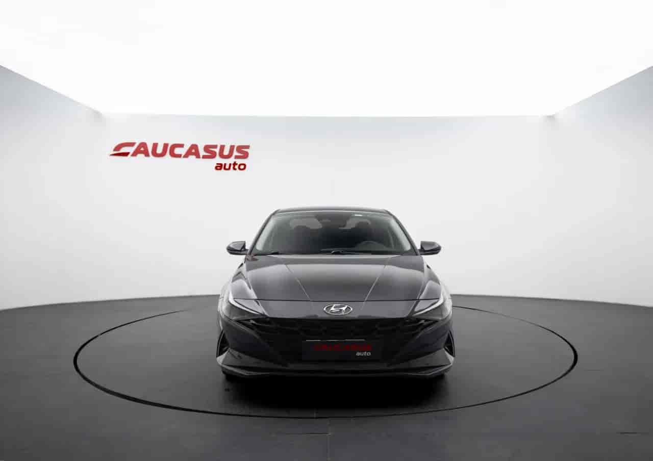 HYUNDAI Elantra - 2