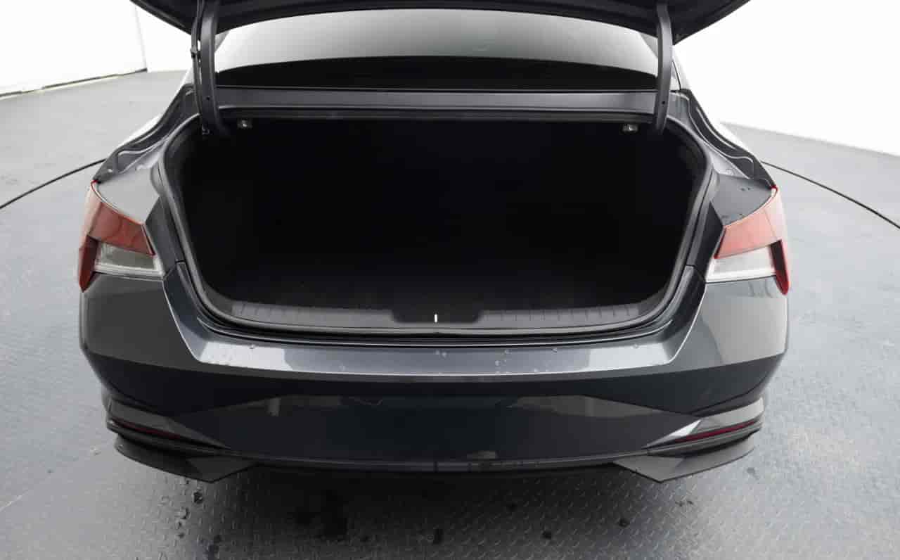 HYUNDAI Elantra - 7