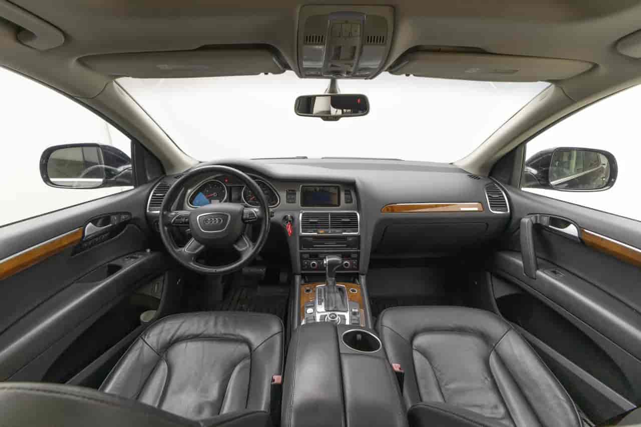 AUDI Q7 - 8