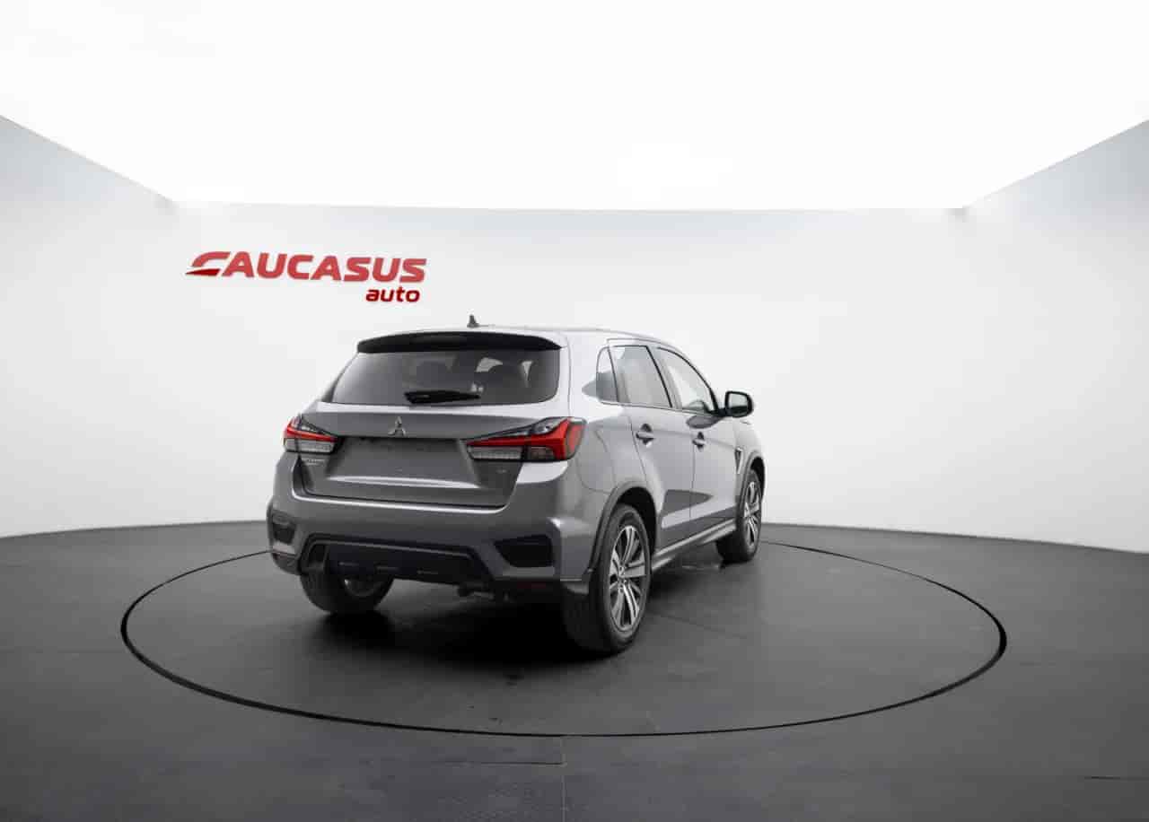 MITSUBISHI Outlander Sport - 4