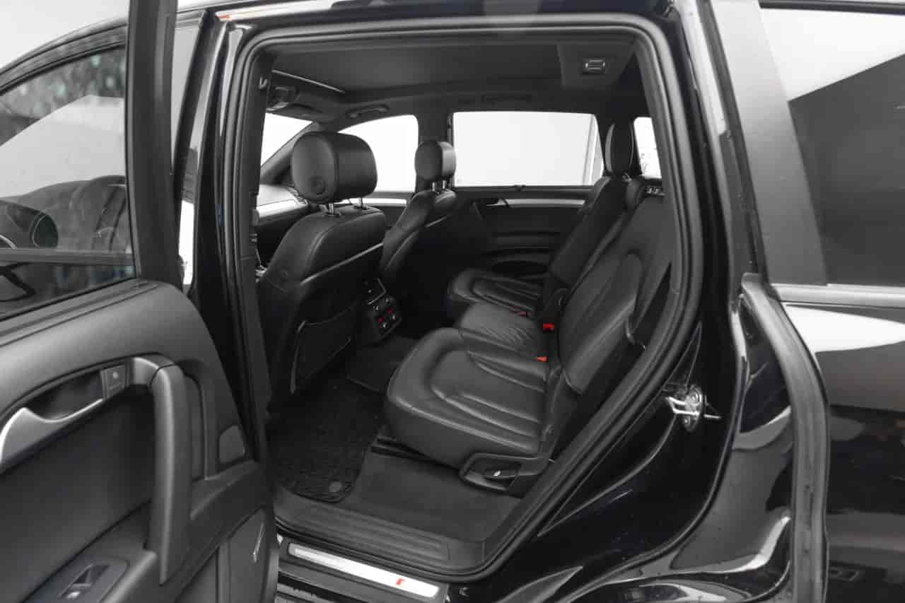 AUDI Q7 - 8