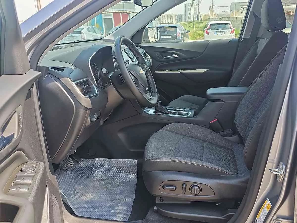 CHEVROLET Equinox - 9