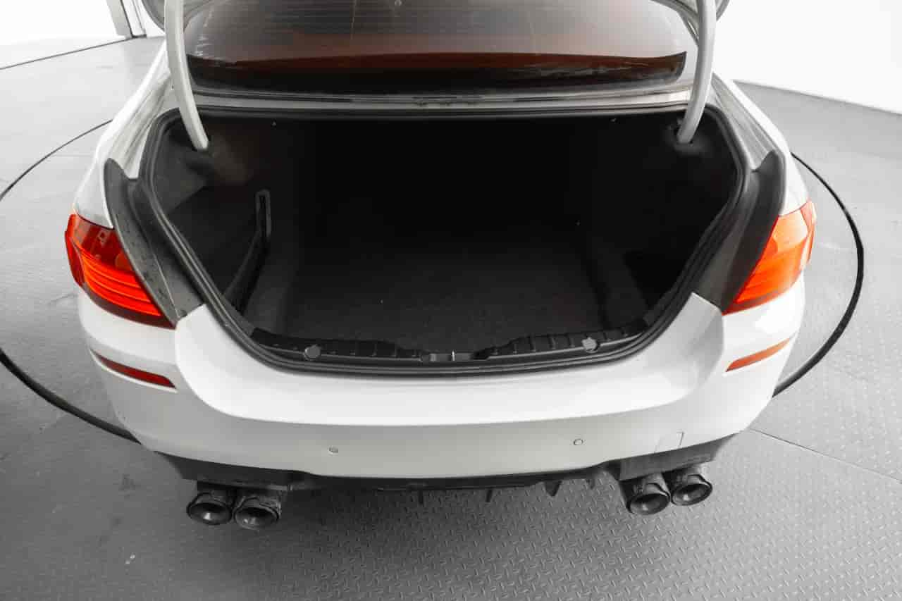 BMW 5-Series - 7