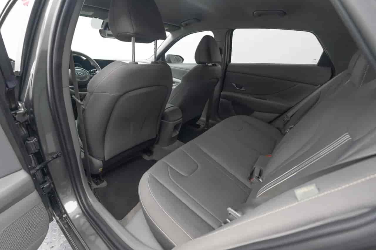 HYUNDAI Elantra - 8