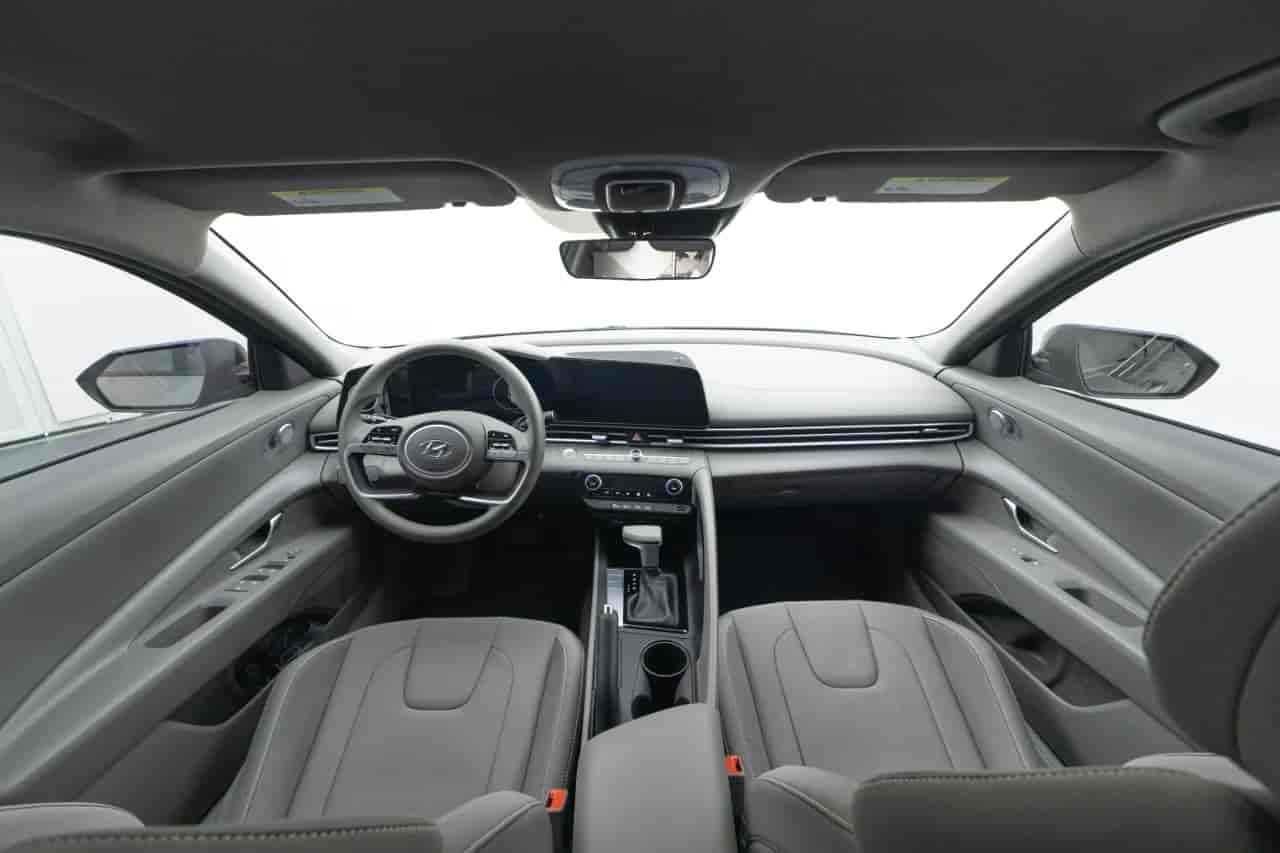 HYUNDAI Elantra - 9