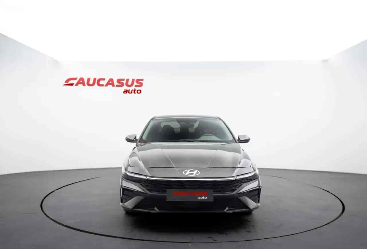 HYUNDAI Elantra - 2