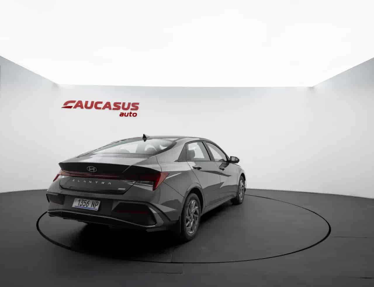 HYUNDAI Elantra - 4