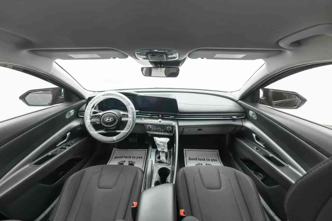 HYUNDAI Elantra - 9