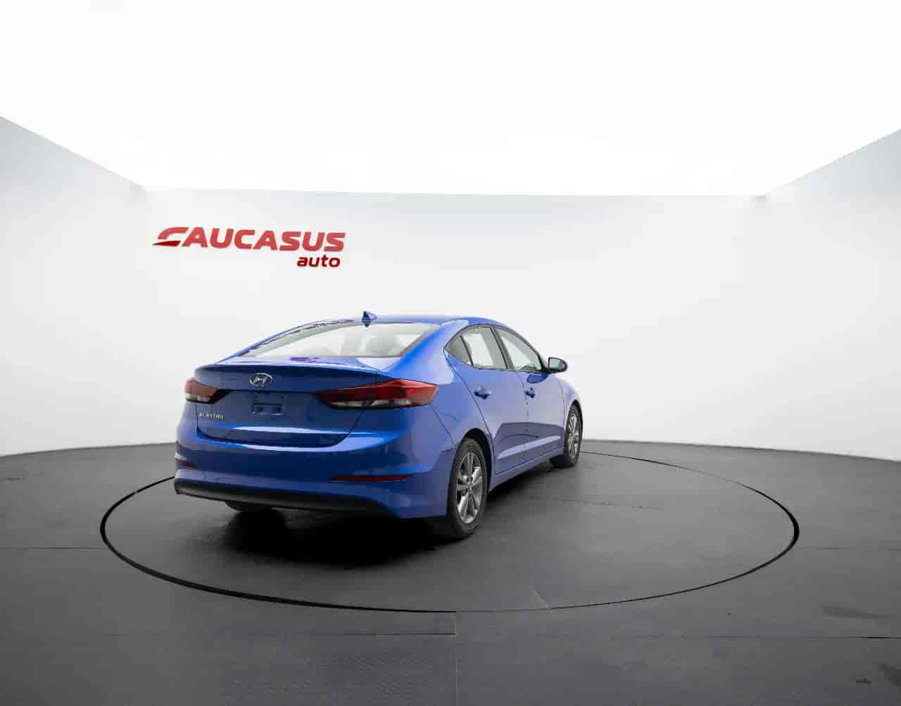 HYUNDAI Elantra - 4