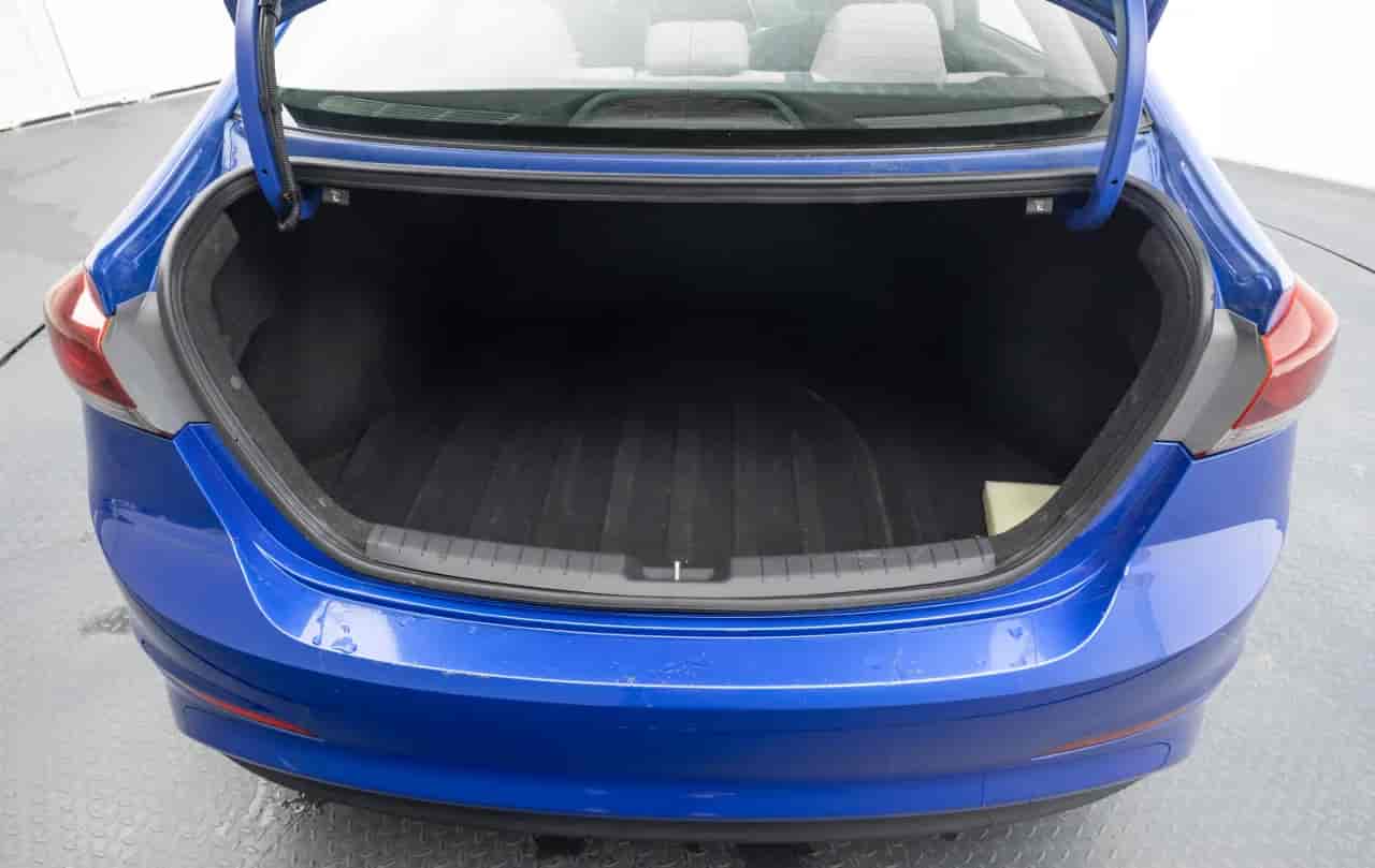 HYUNDAI Elantra - 7