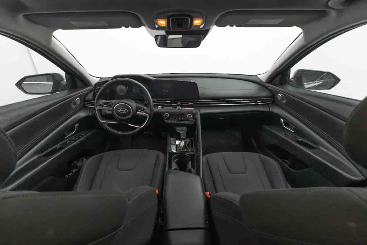 HYUNDAI Elantra - 9