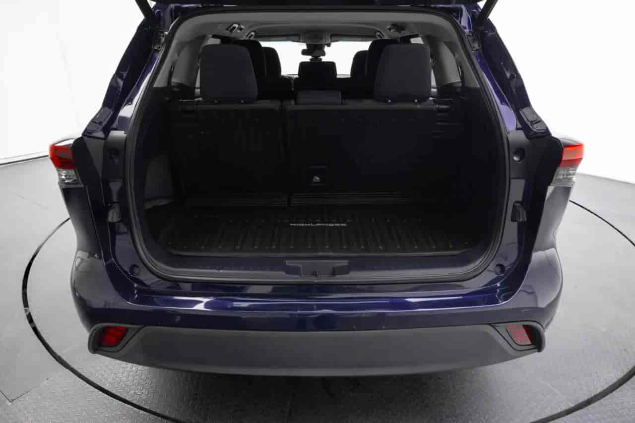 TOYOTA Highlander - 7