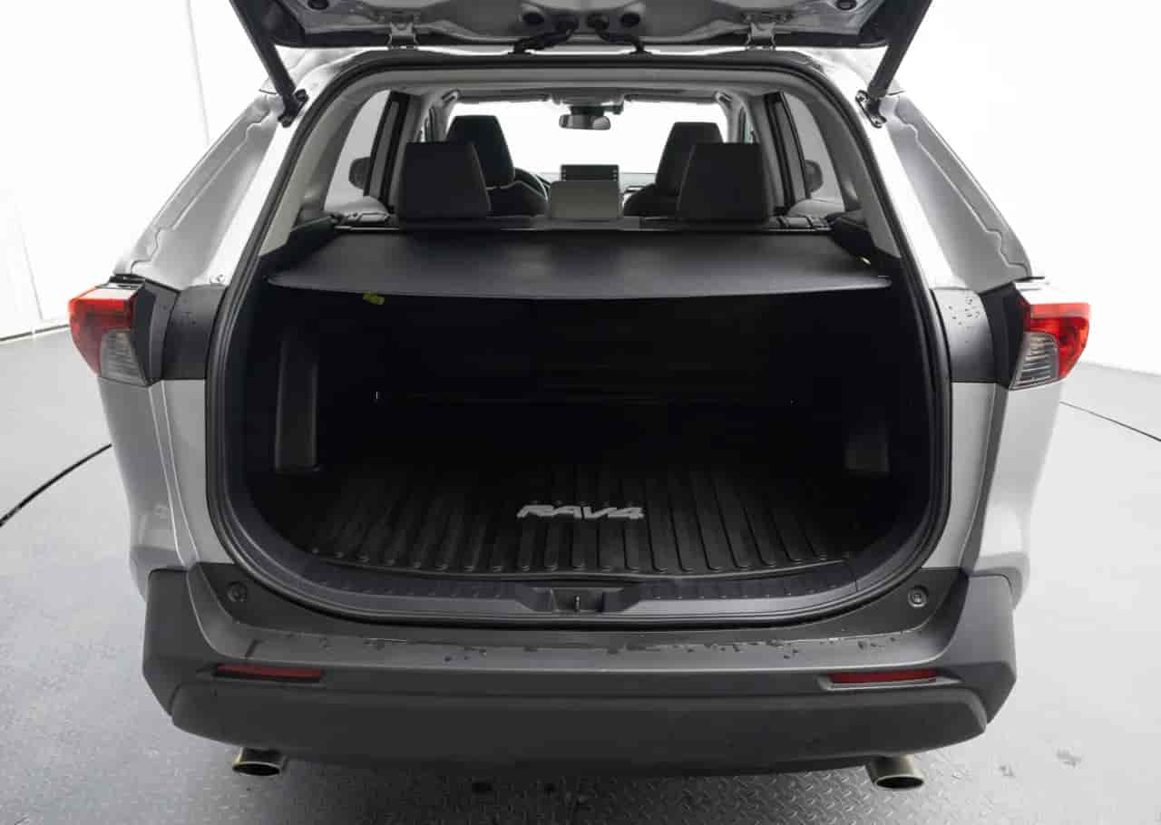 TOYOTA RAV4 - 7