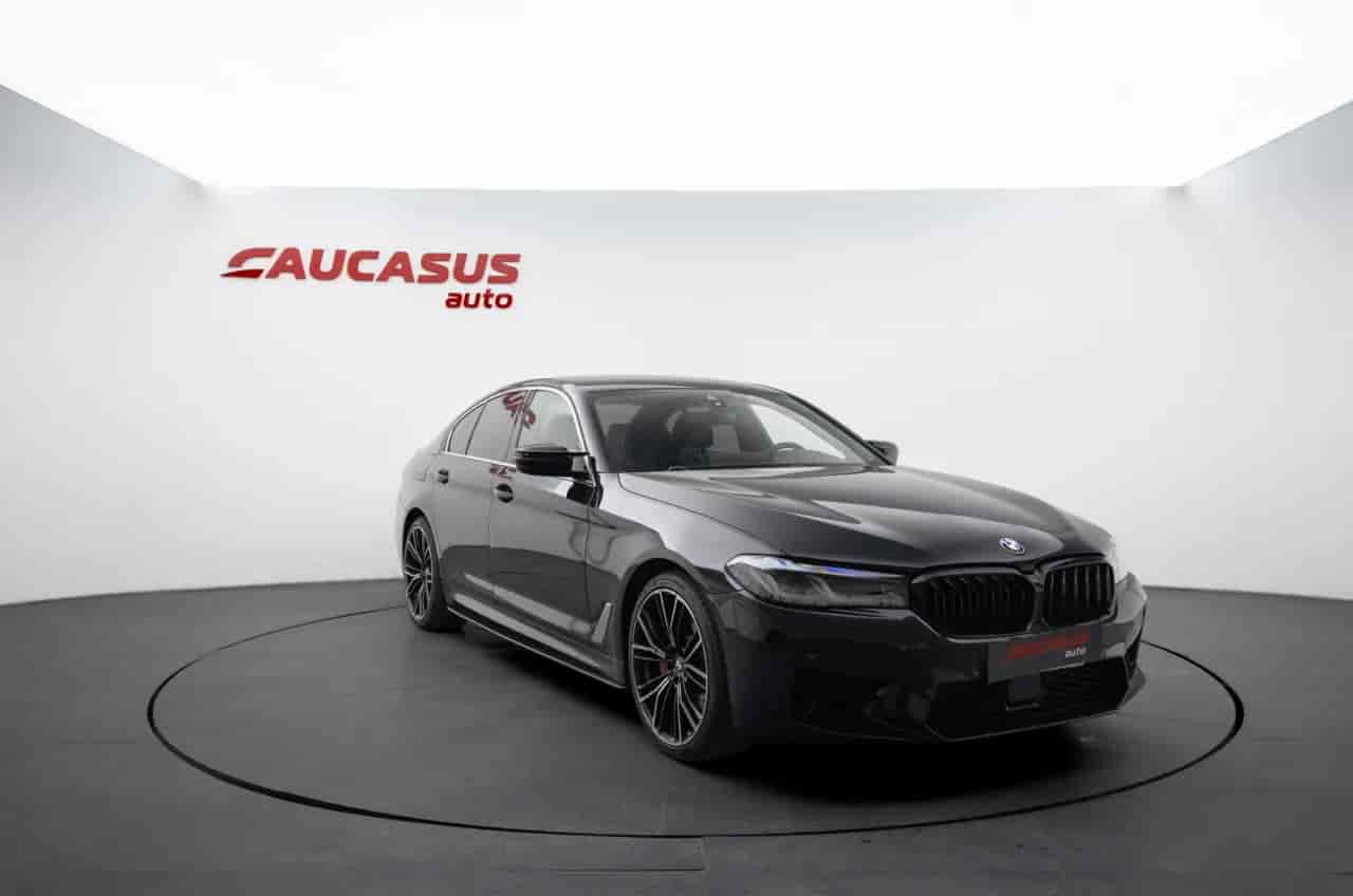 BMW 5-Series - 3