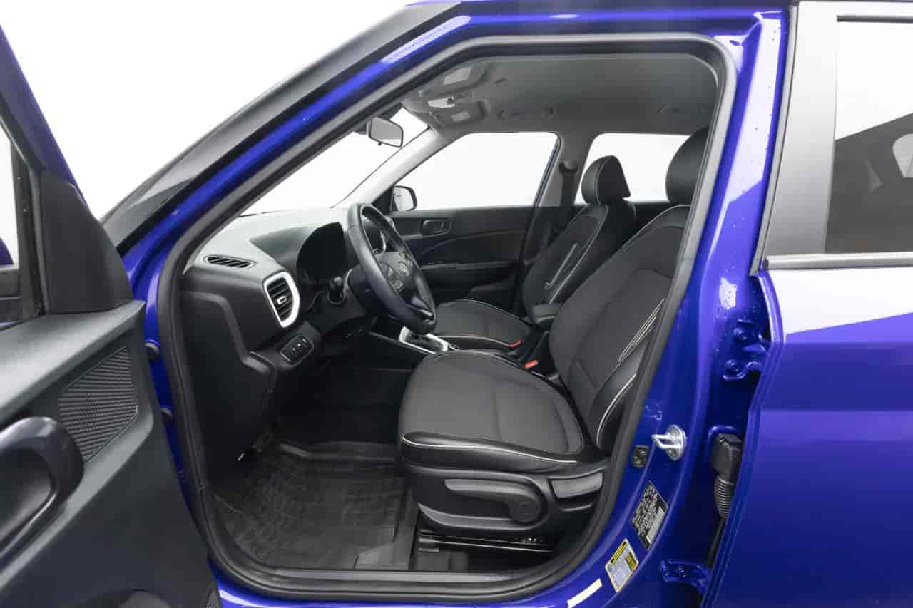 HYUNDAI Venue - 10