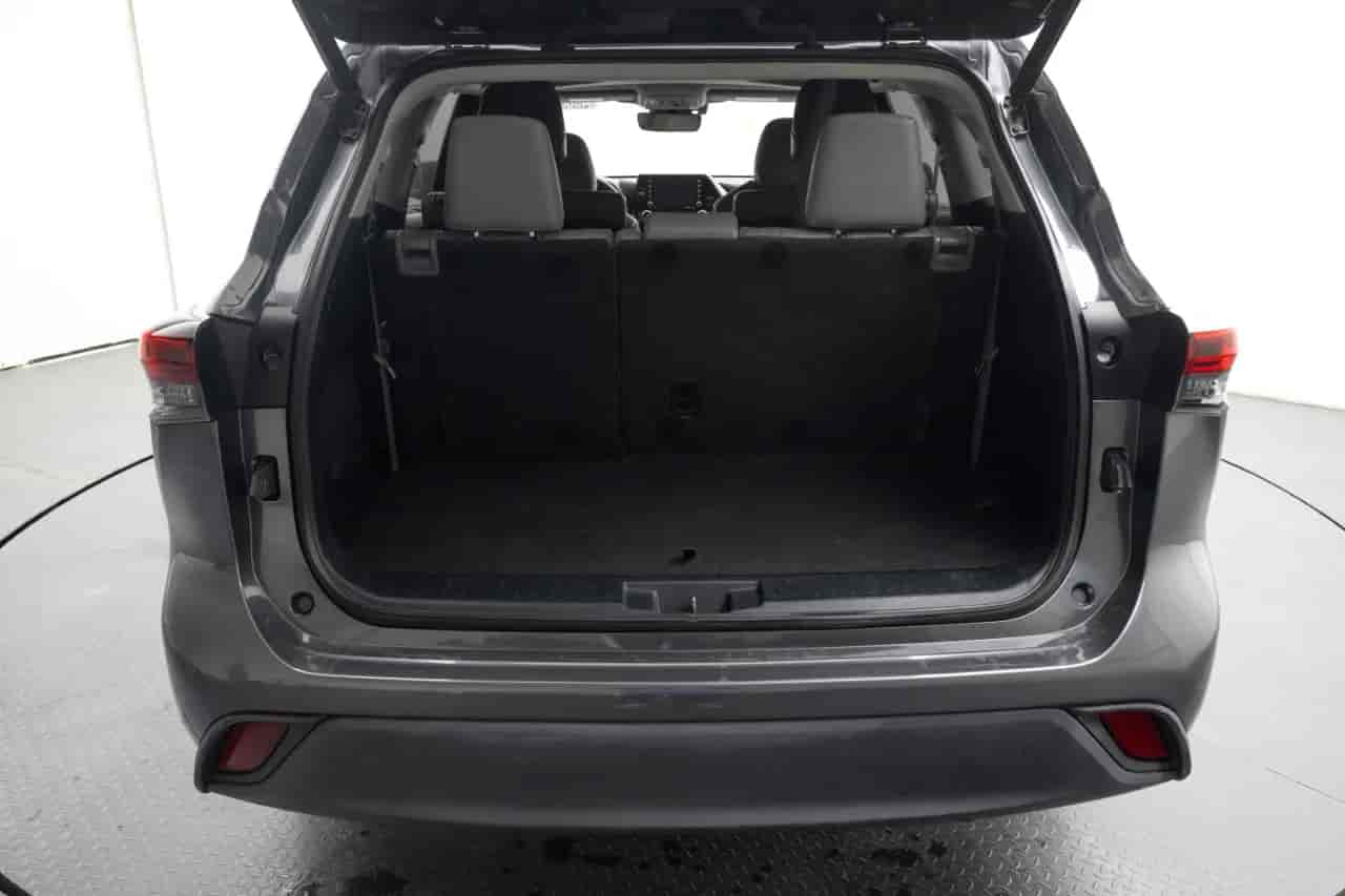 TOYOTA Highlander - 7