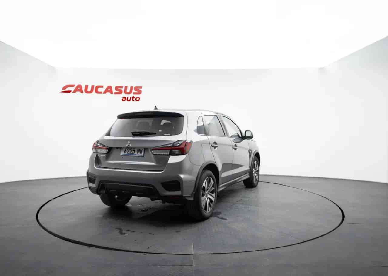 MITSUBISHI Outlander Sport - 4