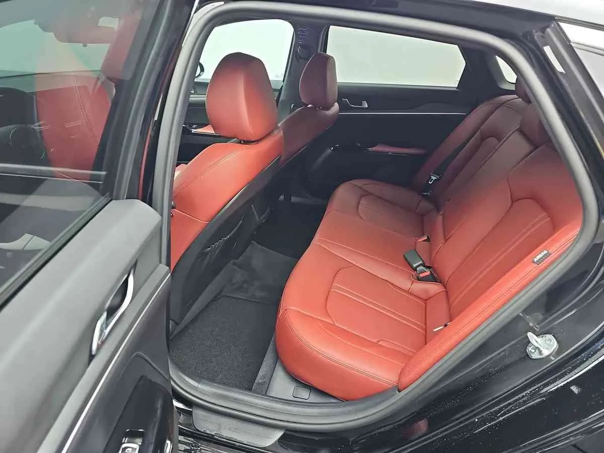 KIA K5 - 9