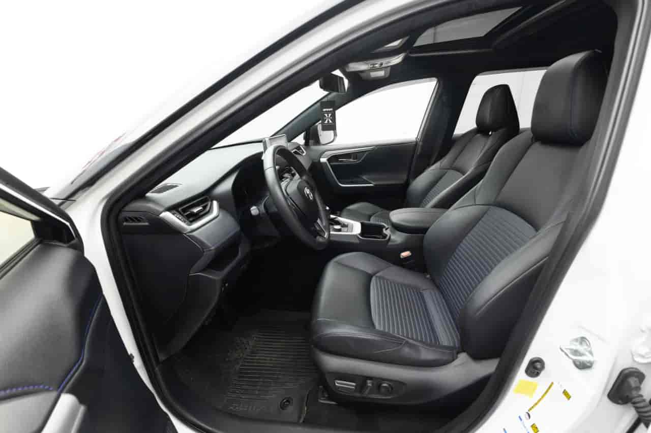 TOYOTA RAV4 - 10
