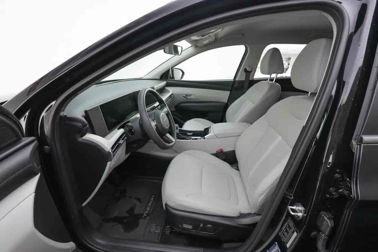 HYUNDAI Tucson - 10