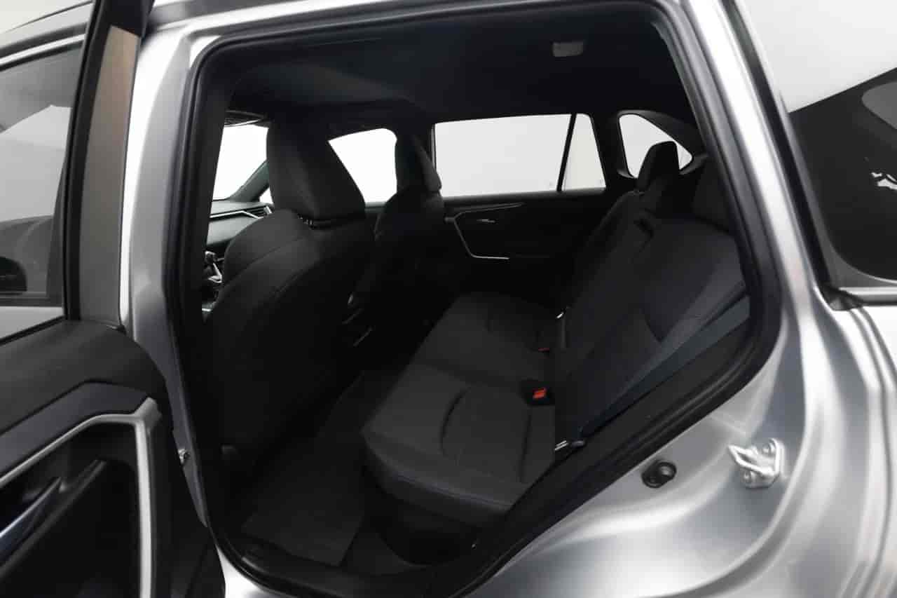 TOYOTA RAV4 - 8
