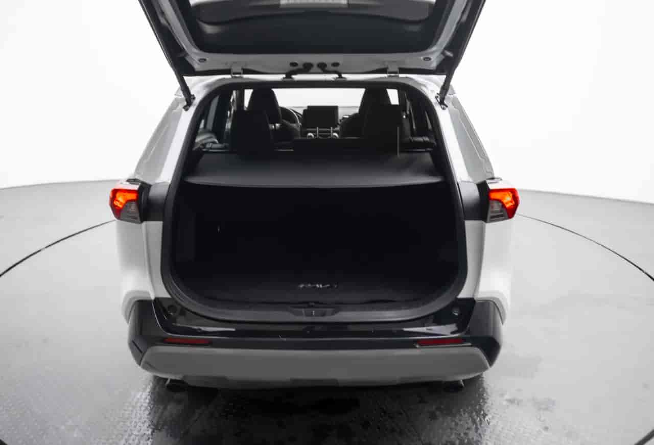 TOYOTA RAV4 - 7