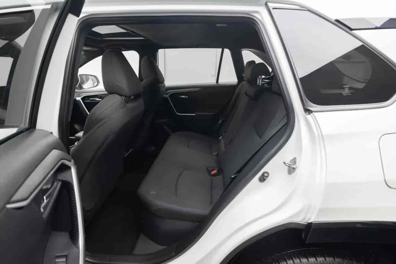 TOYOTA RAV4 - 8