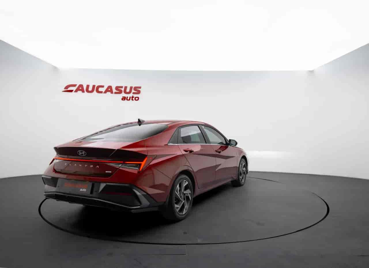 HYUNDAI Elantra - 4