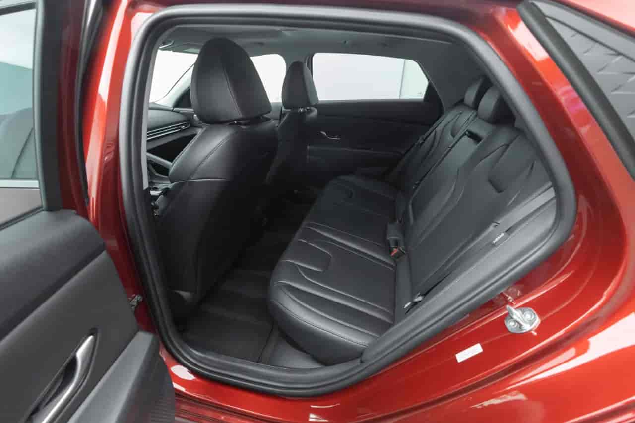 HYUNDAI Elantra - 8