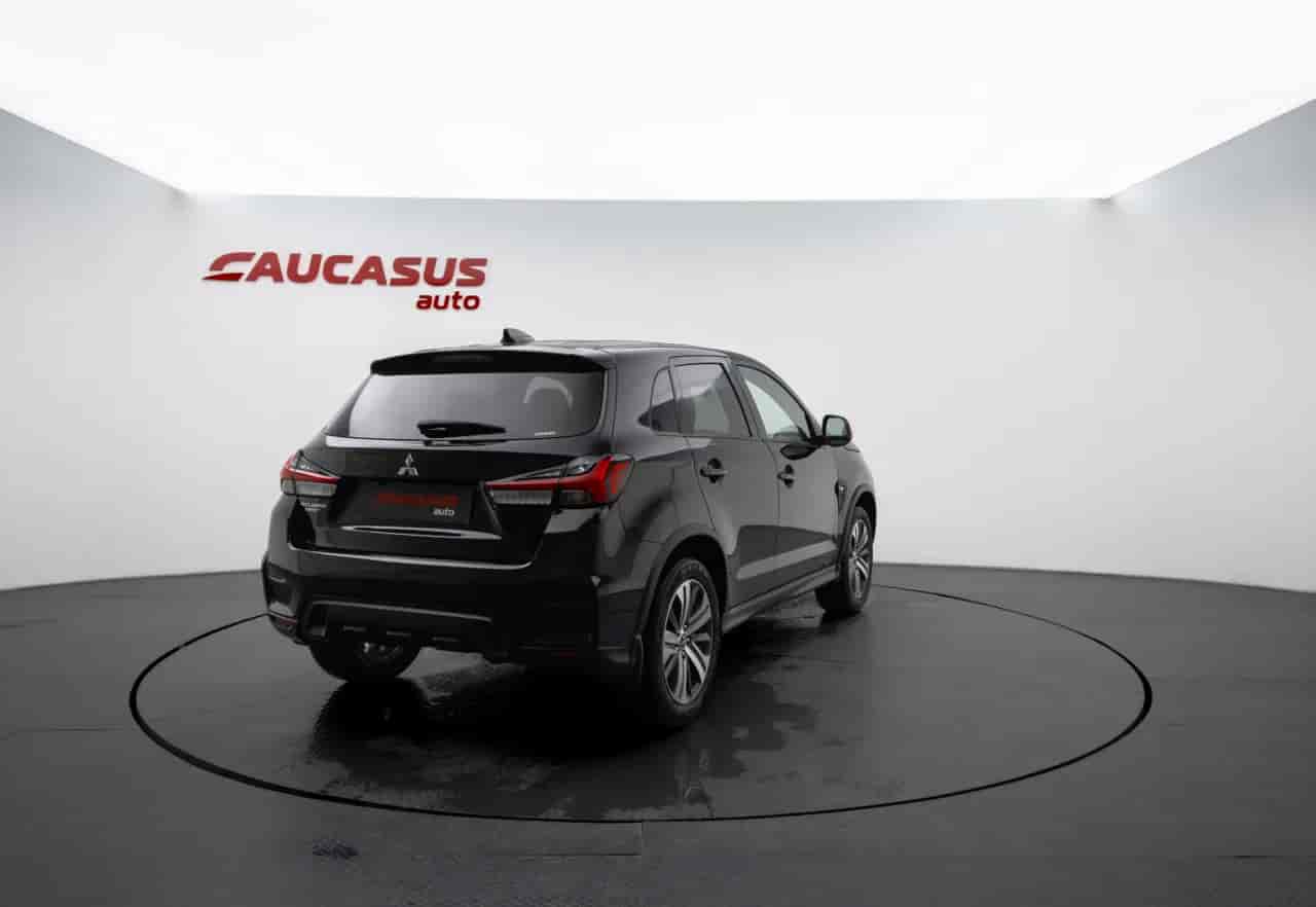 MITSUBISHI Outlander - 4