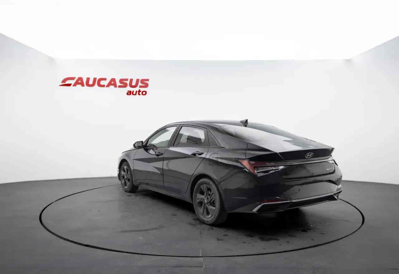 HYUNDAI Elantra - 6