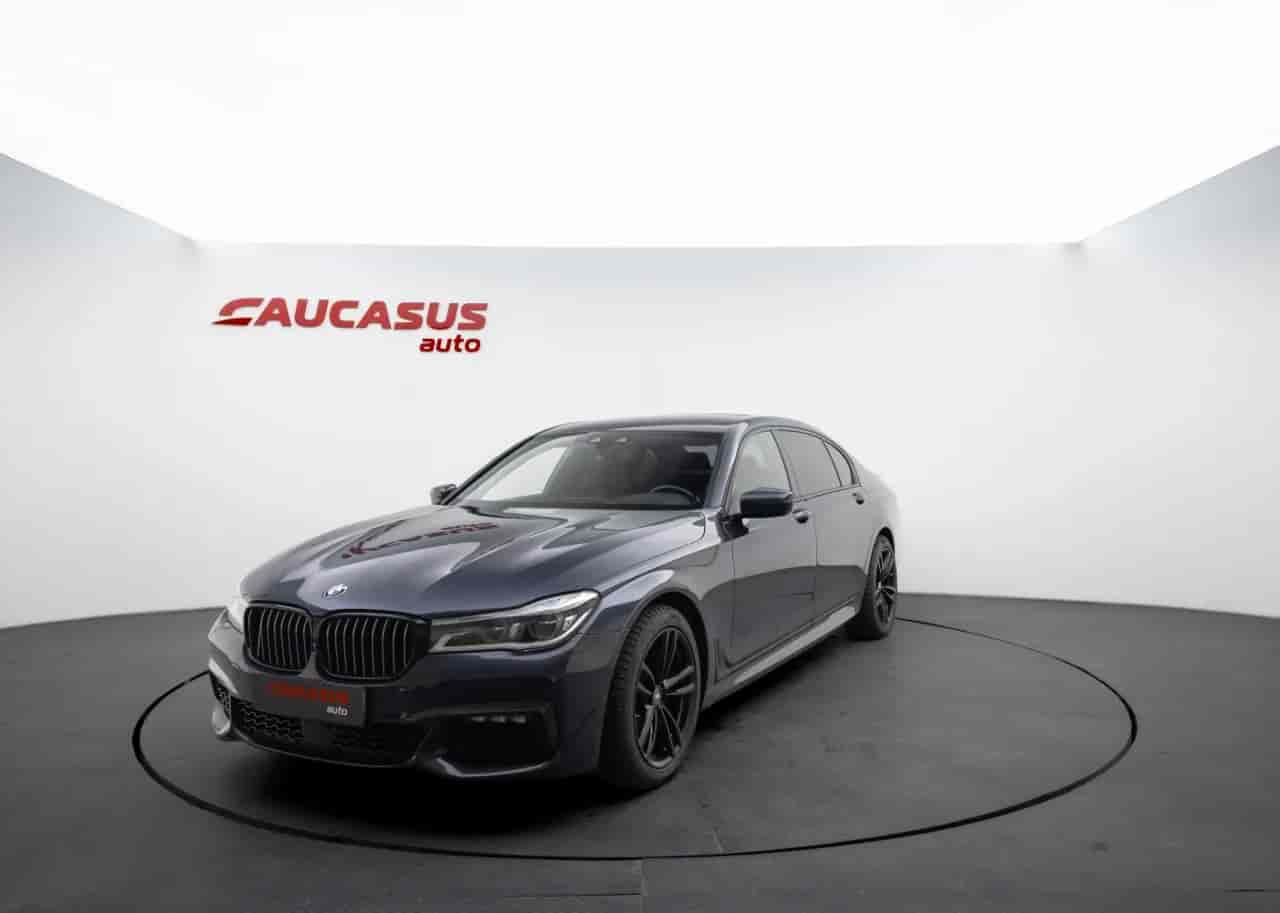 BMW 7-Series - 1