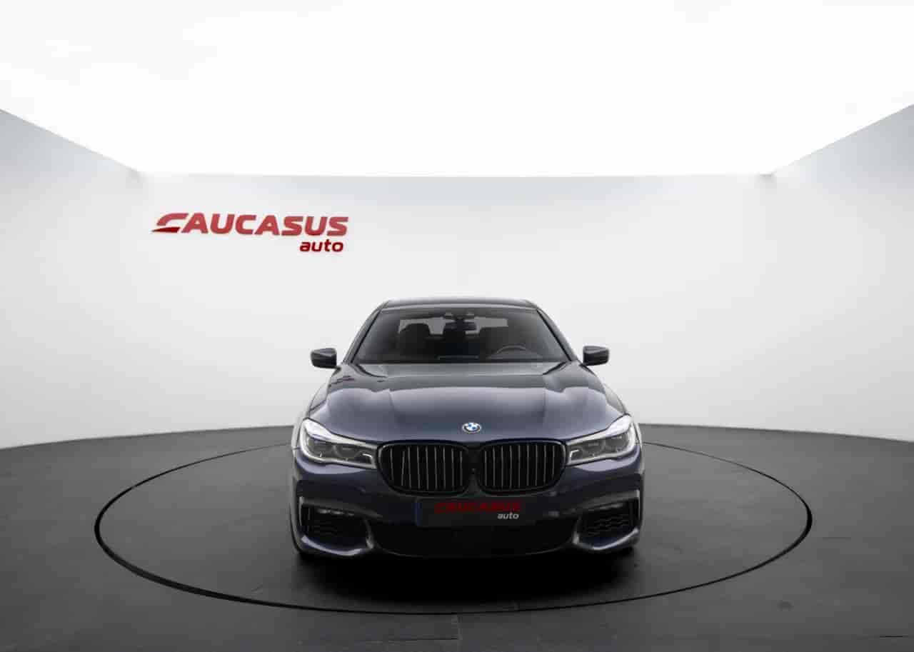 BMW 7-Series - 2