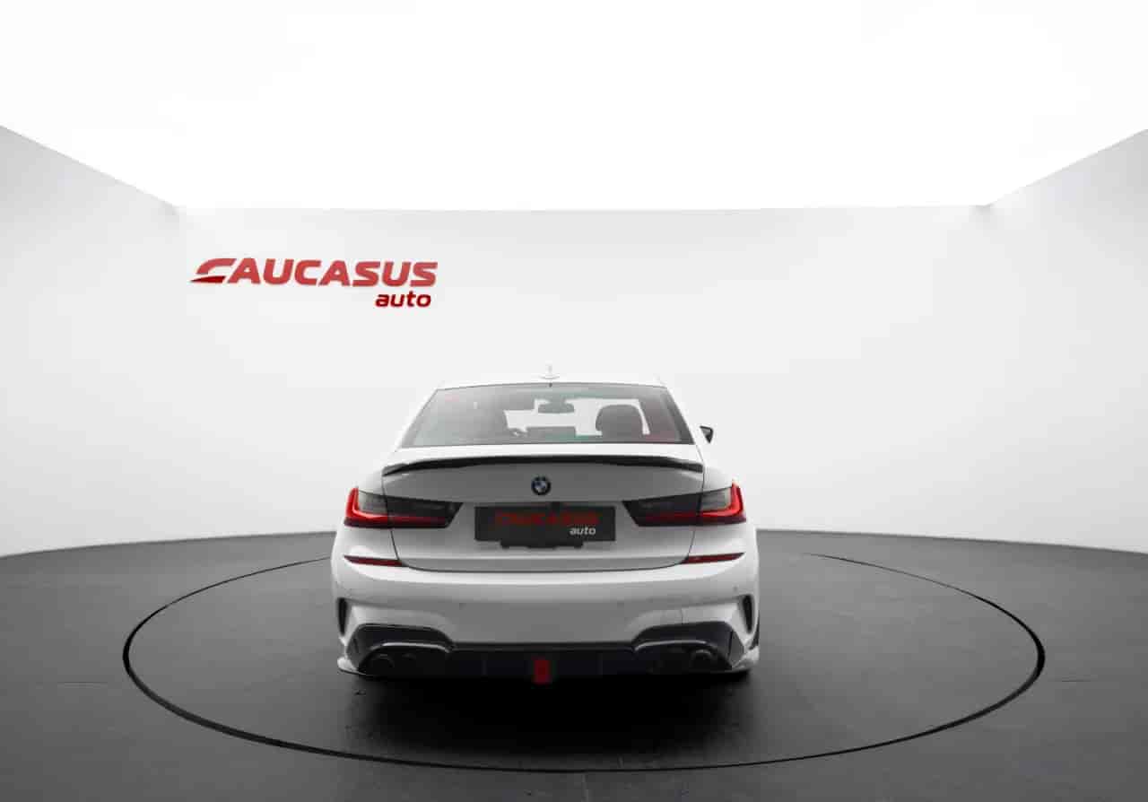 BMW 330xi - 5