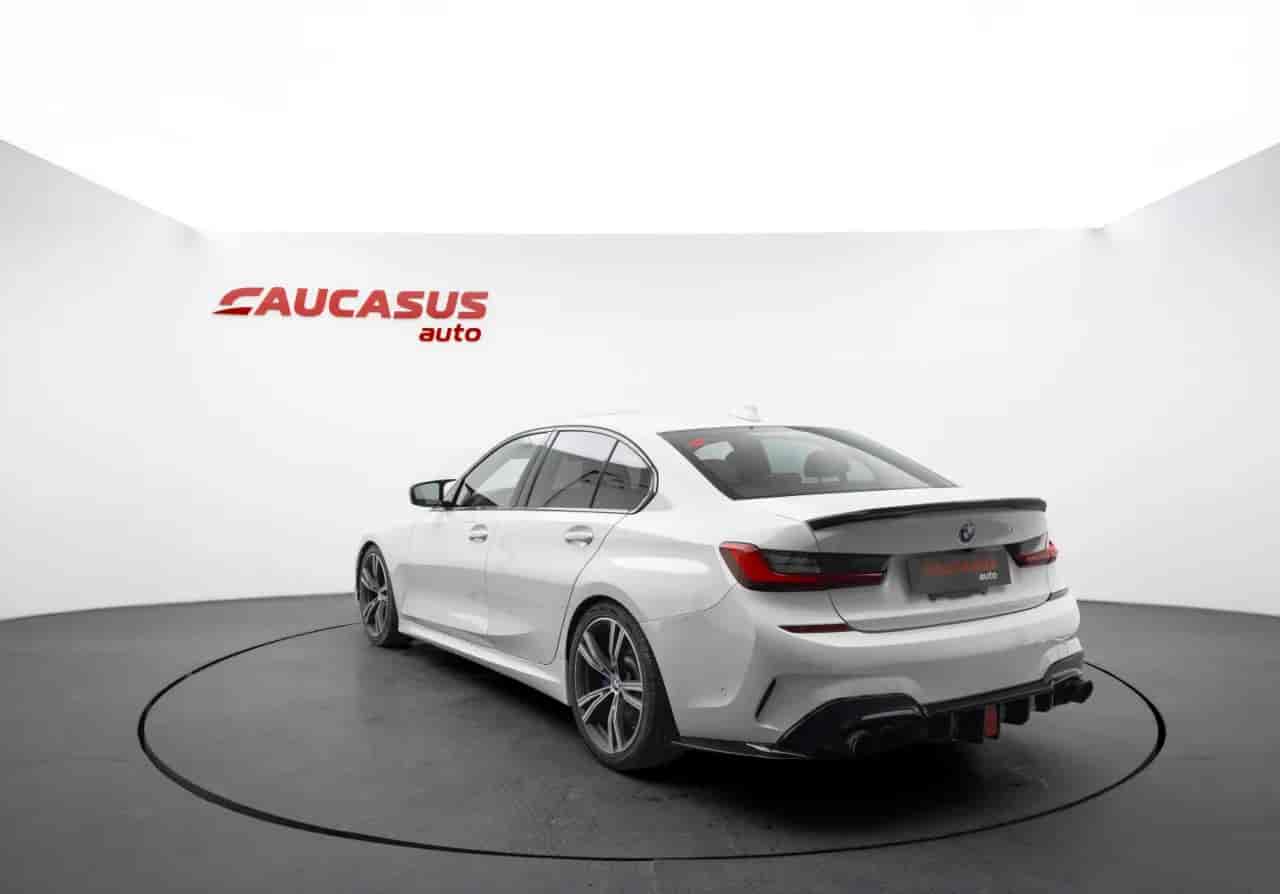 BMW 330xi - 6