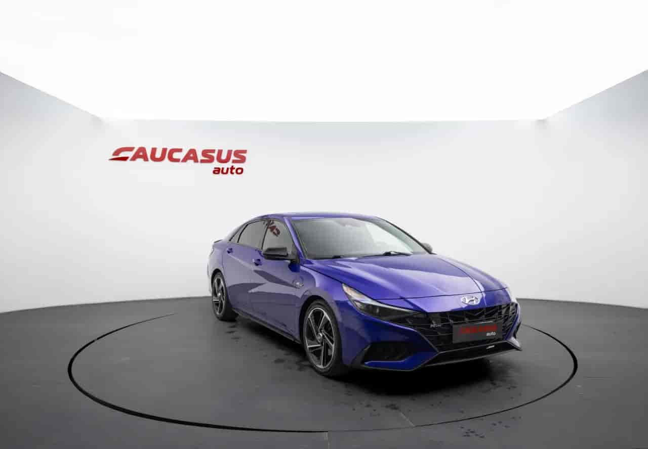 HYUNDAI Elantra - 3