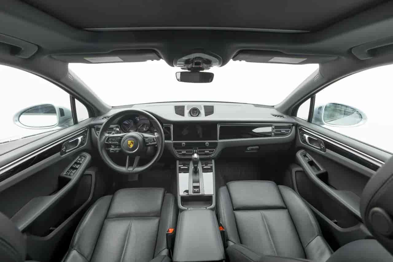 PORSCHE Macan - 10